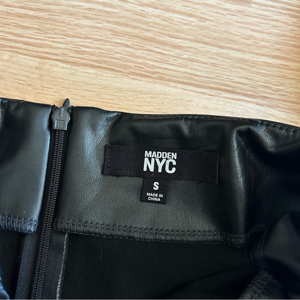 NWT Madden NYC Black Faux Leather Wrap Skort Small - Picture 2 of 9